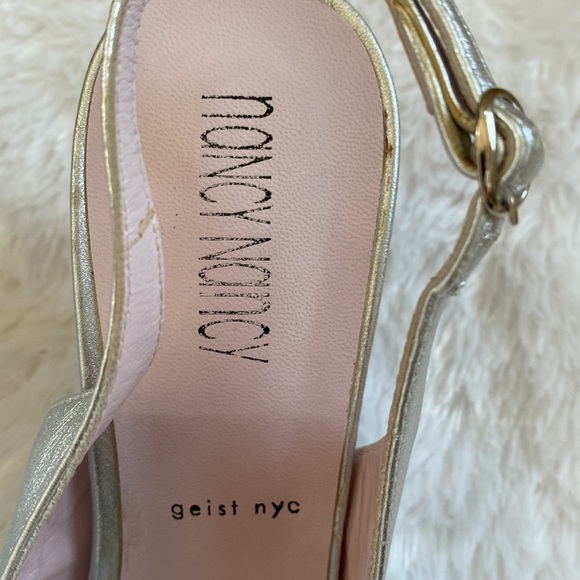 Stunning silver/blue heels!  Perfect party shoes - Picture 10 of 11